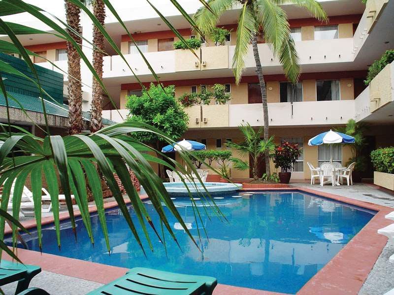 Hotel Azteca Inn Mazatlan Exterior photo